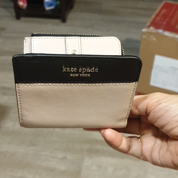 Wallet - Picture 3 of 5